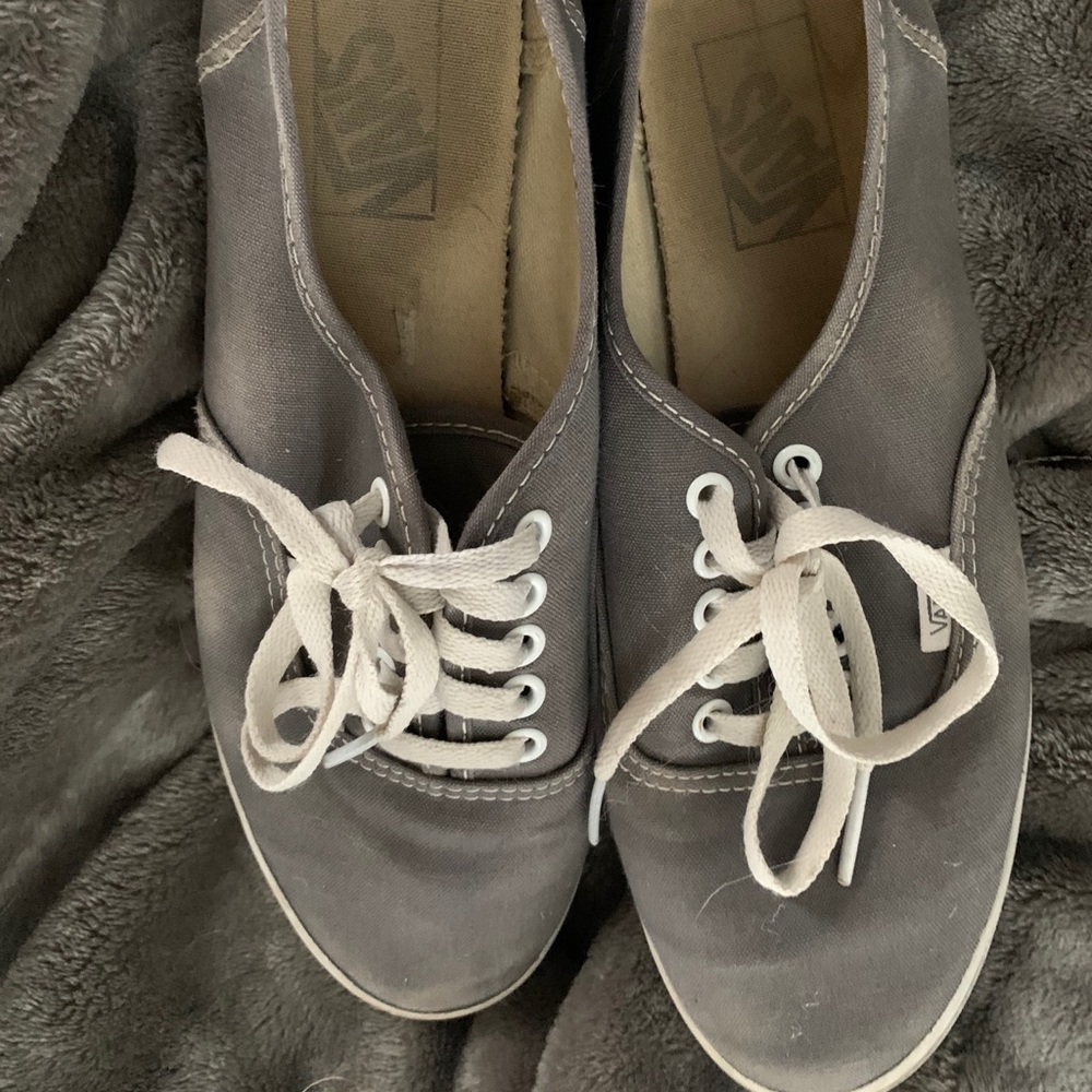 Women’s vans tennis shoes